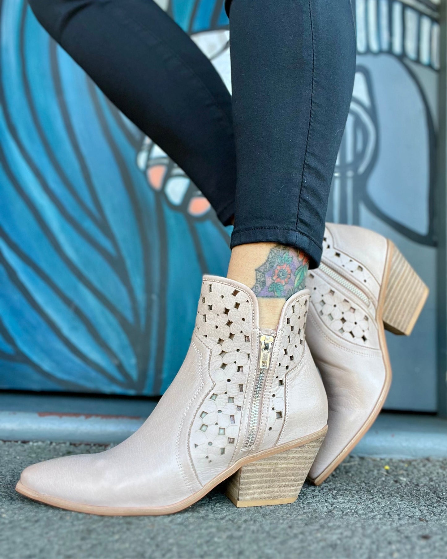 Dozza Shoes - Cafe
