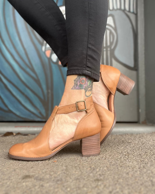 Shakila Leather Boot - Cognac/Chocolate