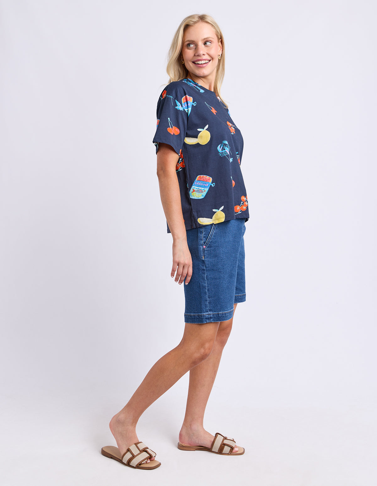 Market Tee - Navy Market Print