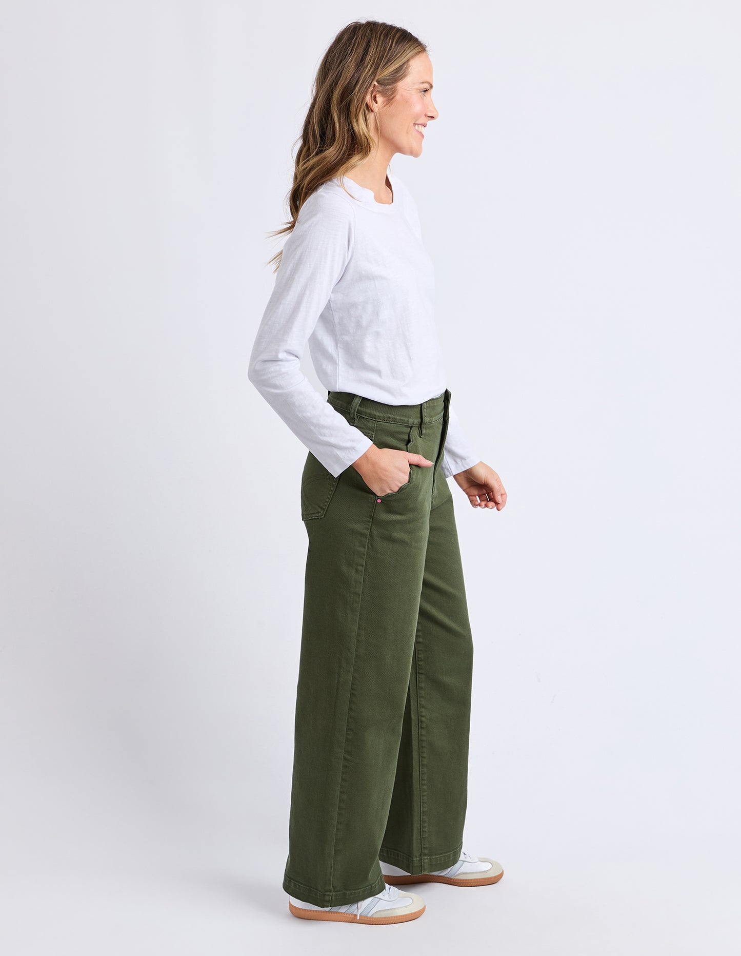 Scallop Edge Jeans - Basil