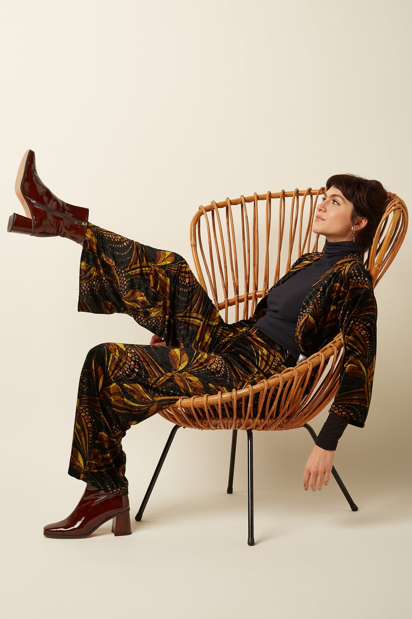 Sara Pants - Shimmy
