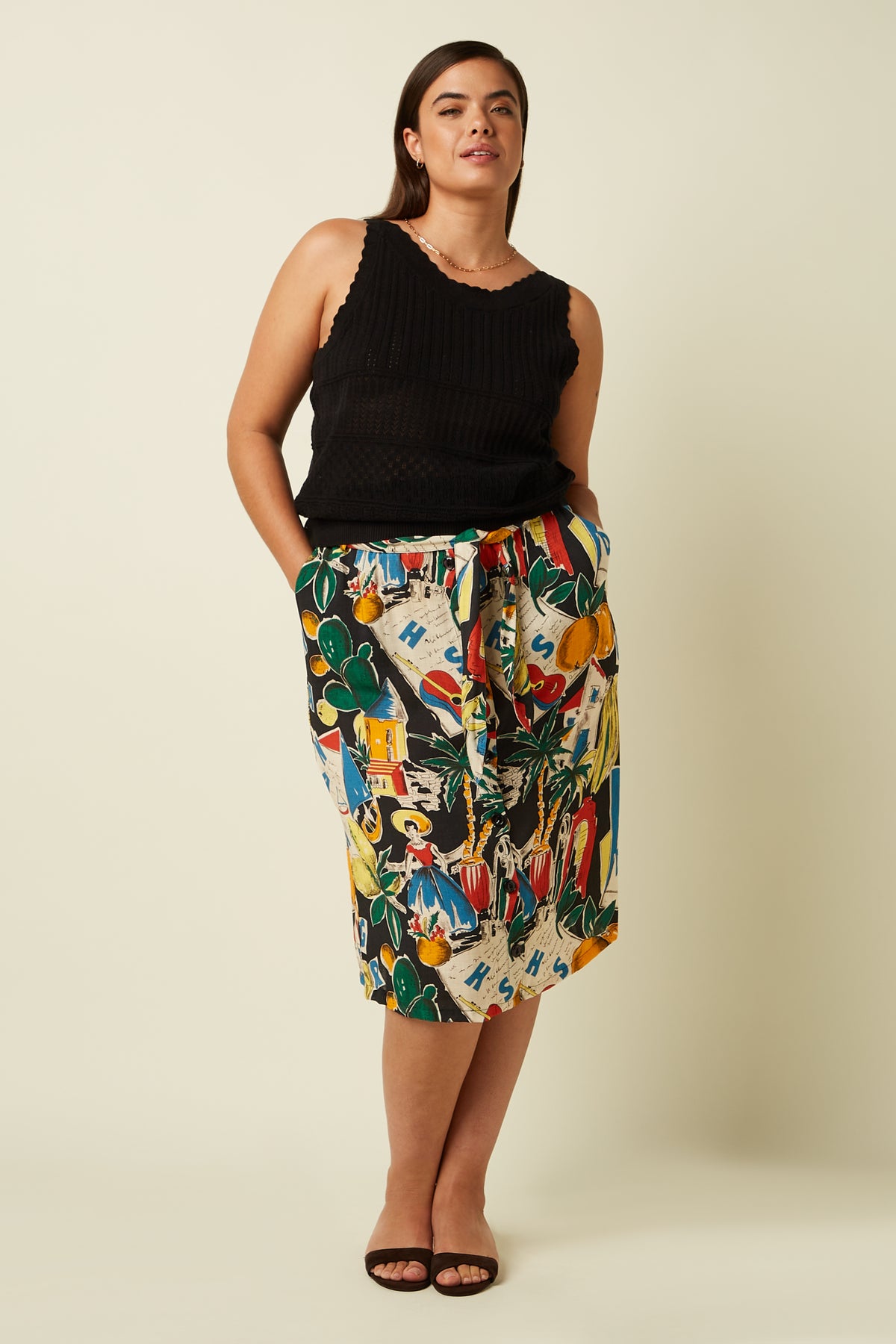 Lola Button Skirt Tropez - Black