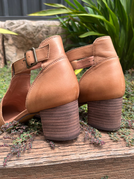 Shakila Leather Boot - Cognac/Chocolate