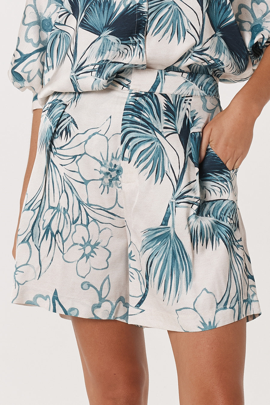 Solstice Palm Shorts - Cream