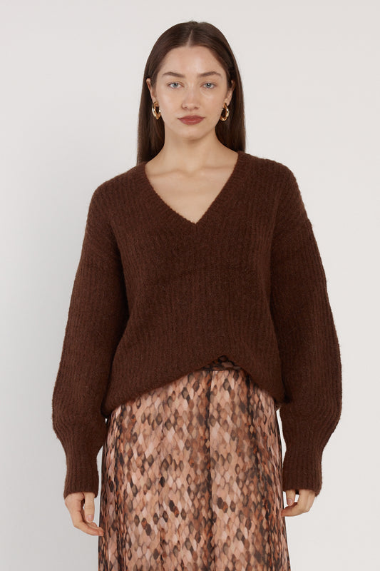 Remy V-Neck Jumper - Chocolate