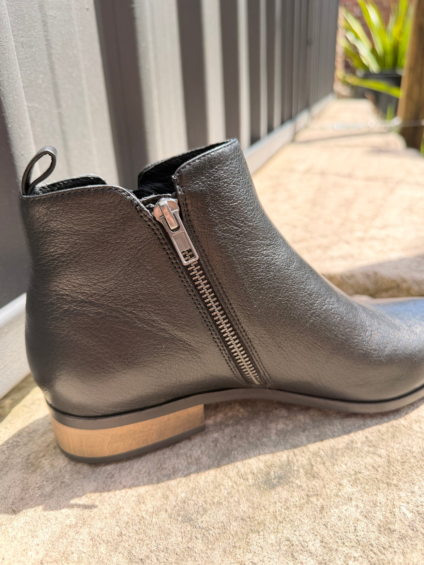 Inflict Boots - Black