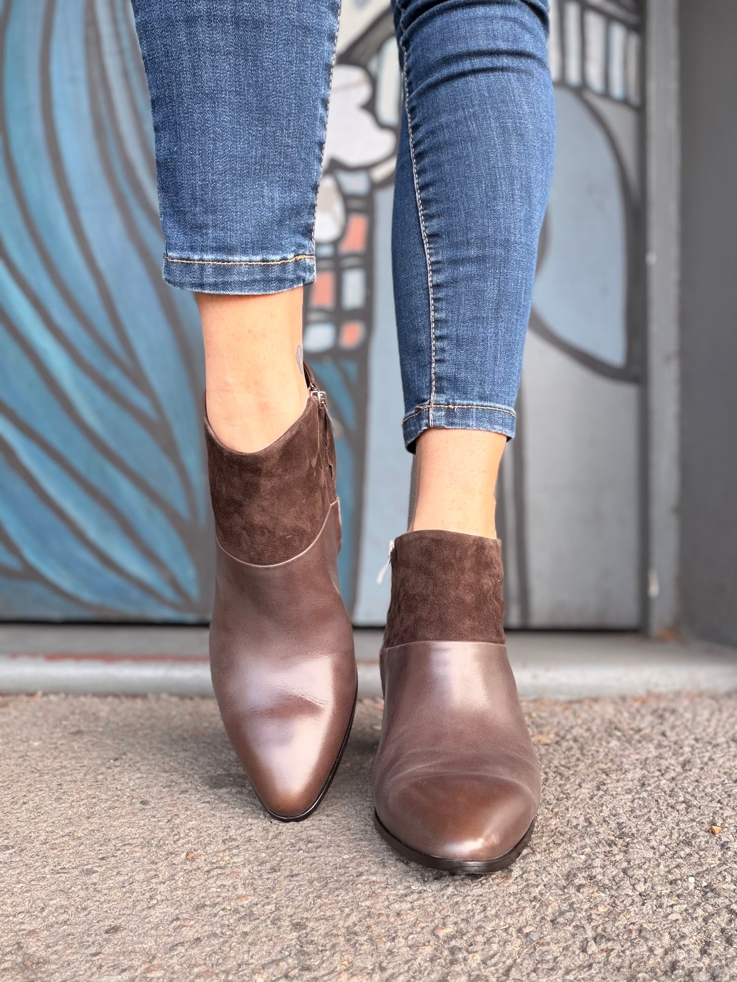 Blumas - Chocolate Suede/Leather