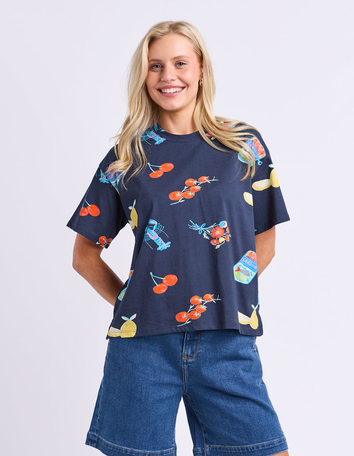 Market Tee - Navy Market Print