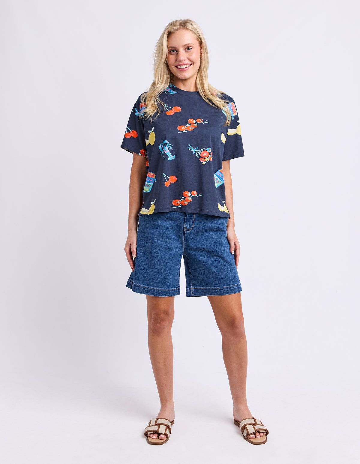 Market Tee - Navy Market Print