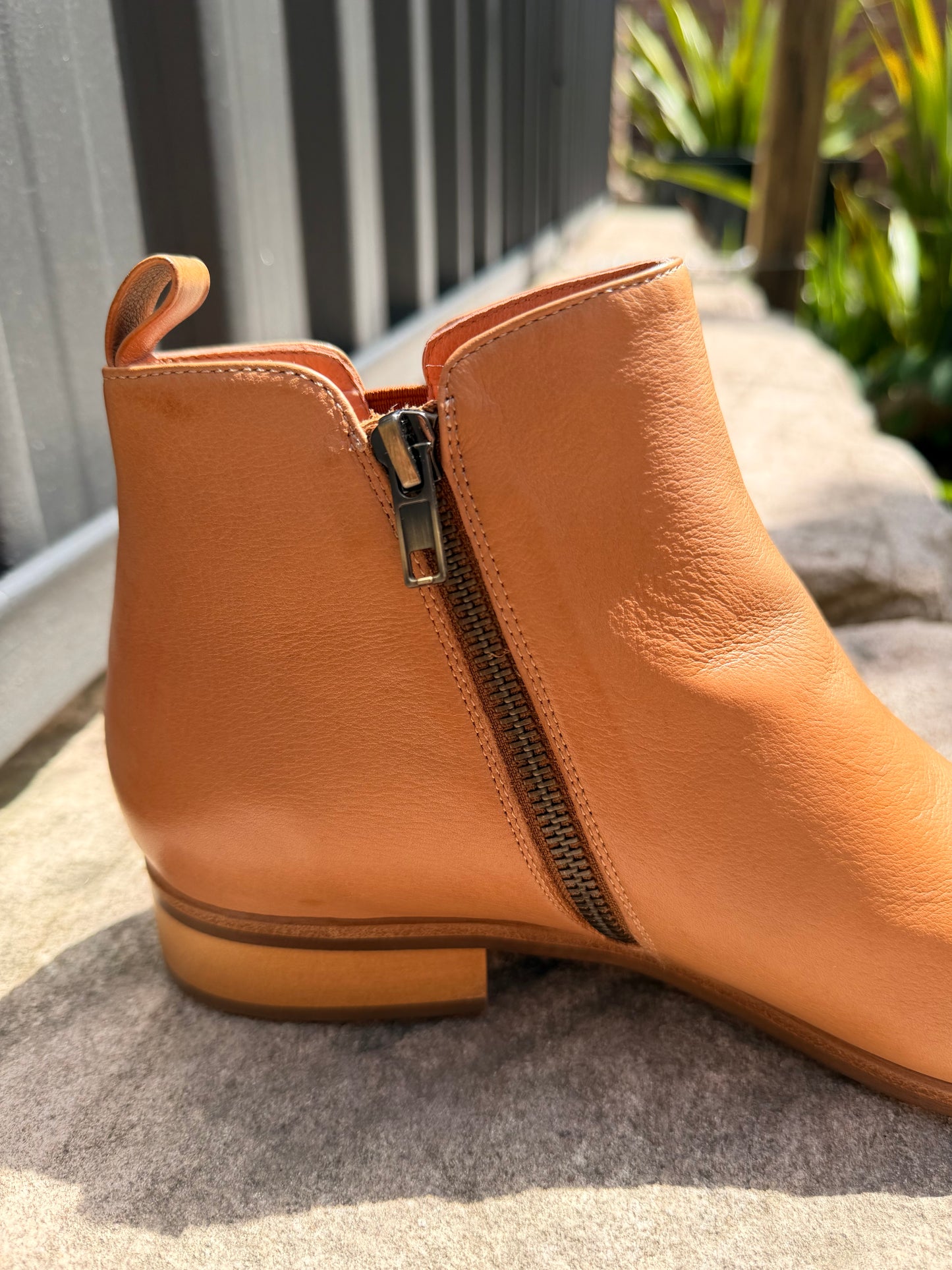 Inflict Boots - Tan