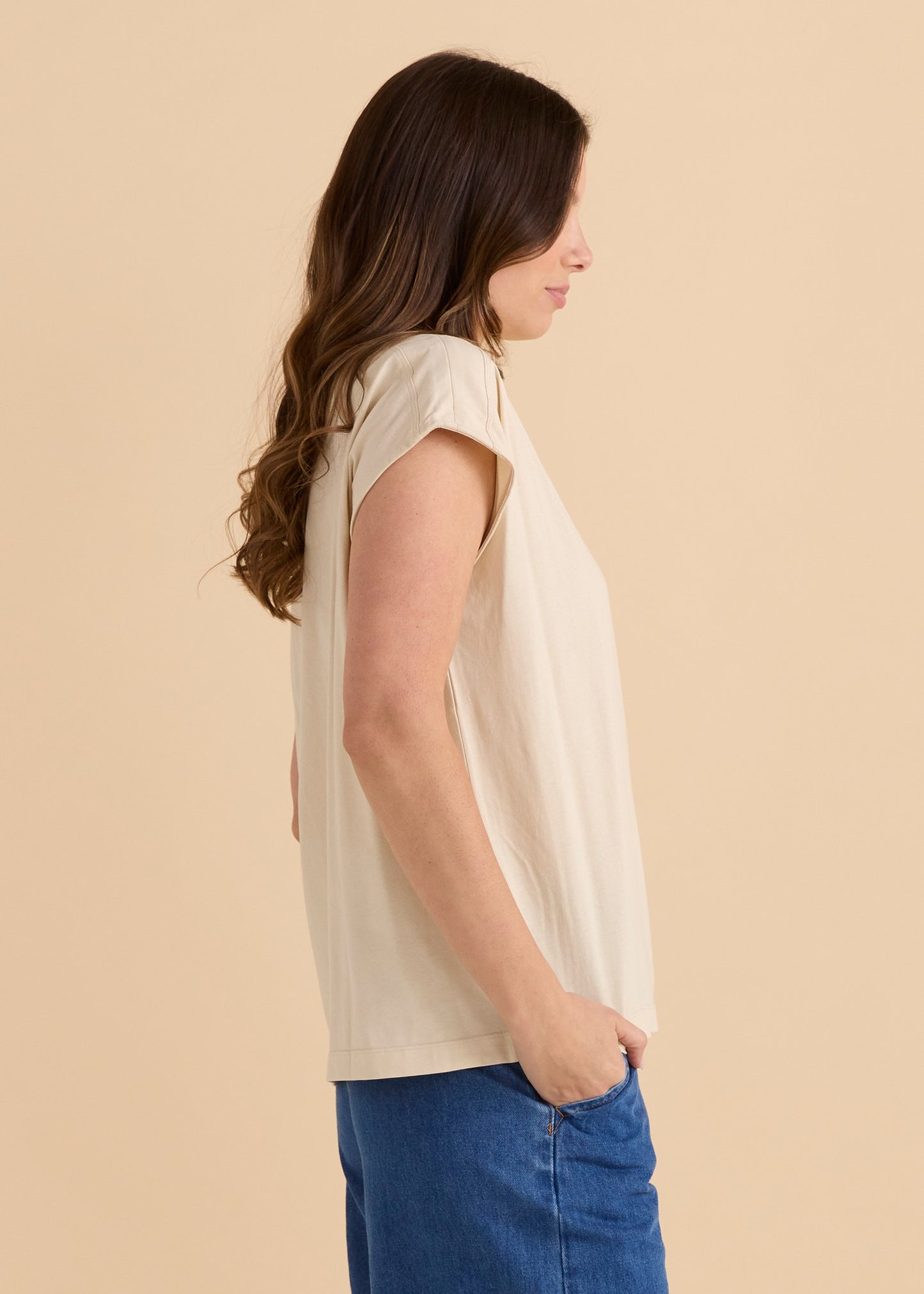Beth Boatneck Tee - Pebble