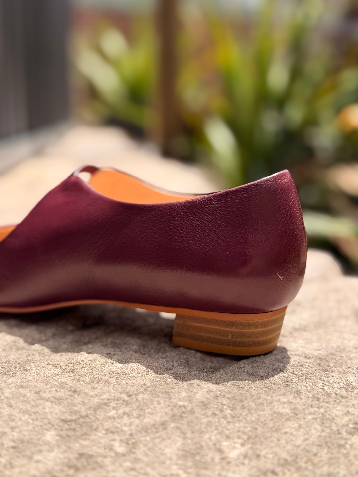 Eser - Burgundy Leather
