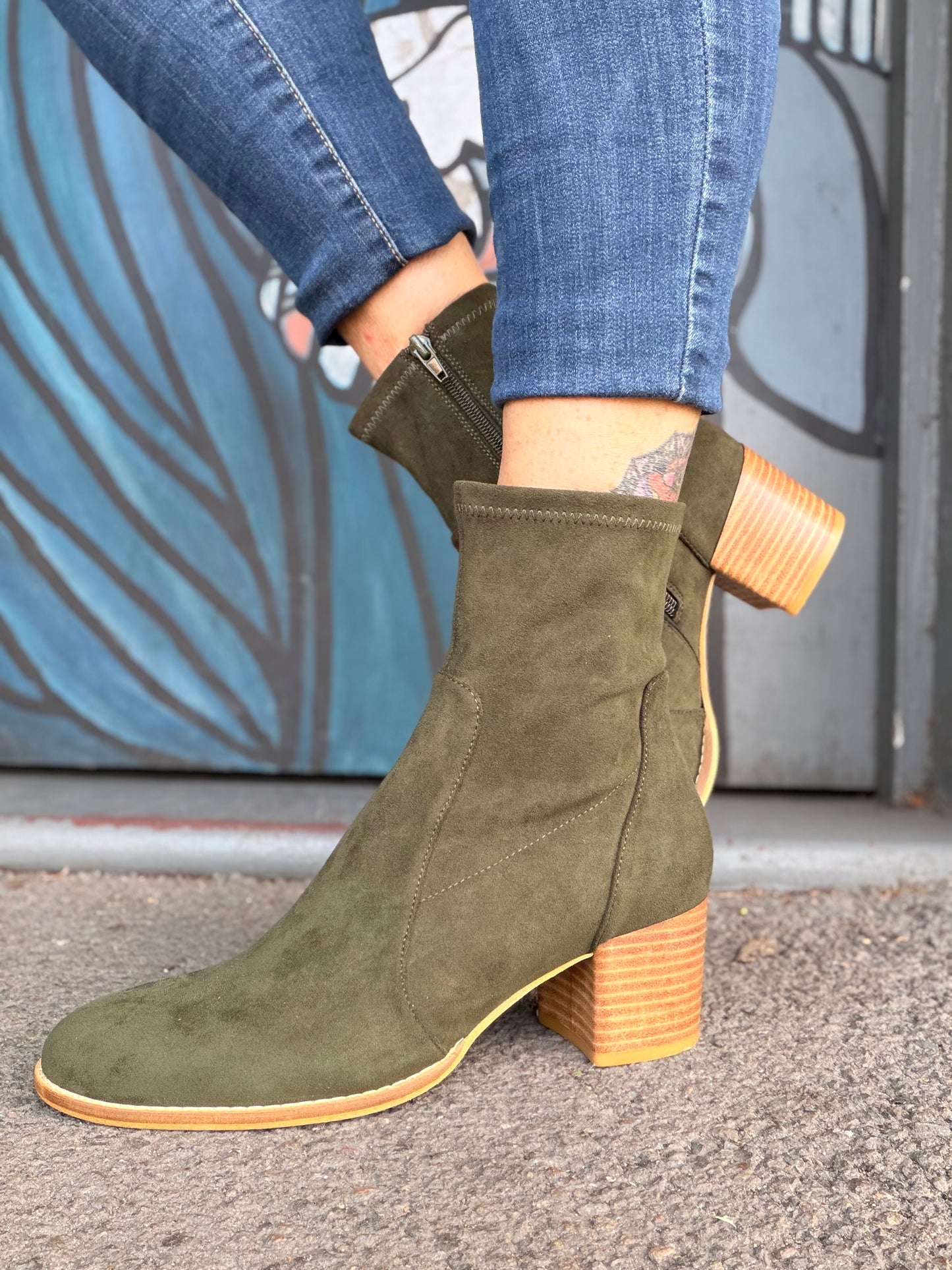 Matveys - Olive Stretch Suede