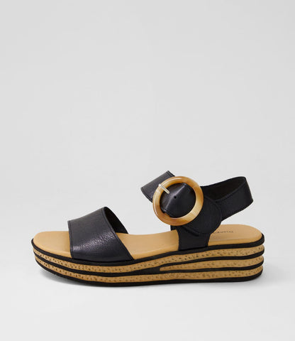 Cubbie Leather Wedge Sandal - Black