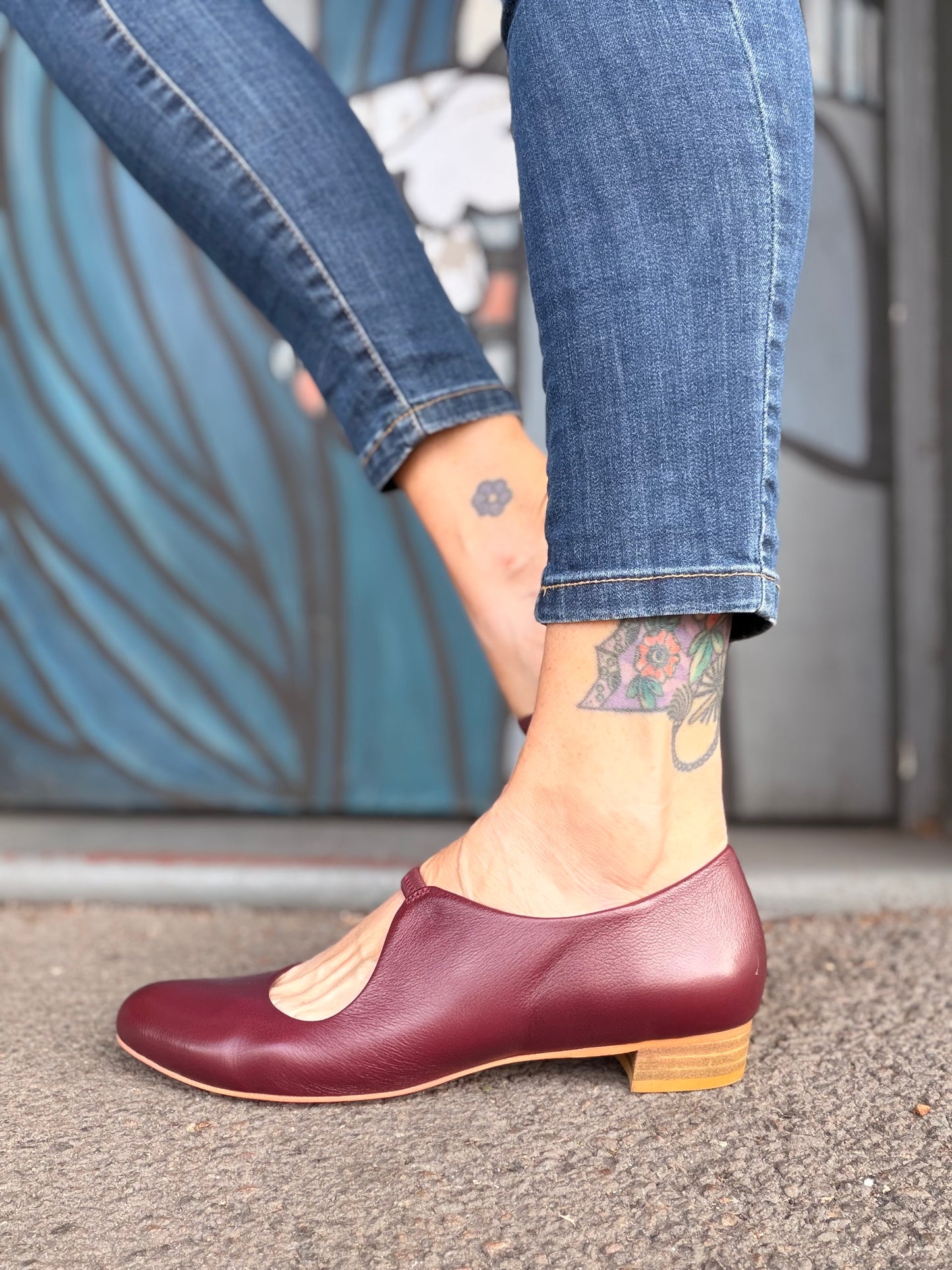 Eser - Burgundy Leather