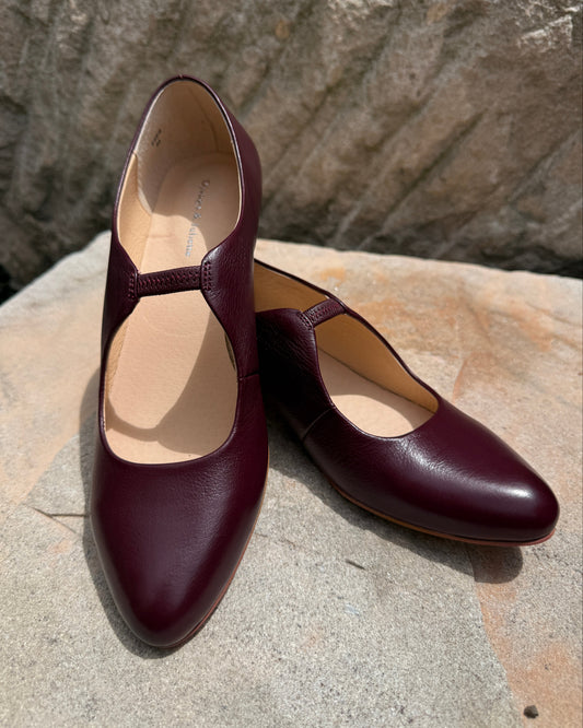 Eser - Burgundy Leather