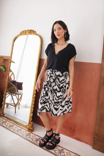 Melody Linen Skirt - Iskat Black & White