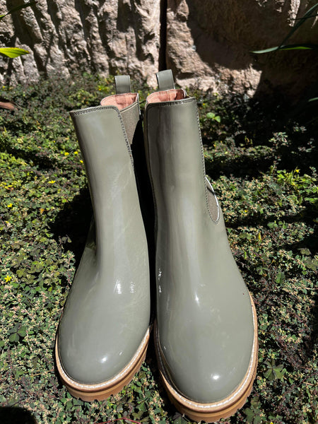 Biscoti Patent Leather Boots - Olive
