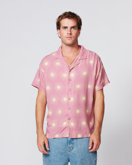 Sun Salute Resort SS Shirt - Dusty Rose