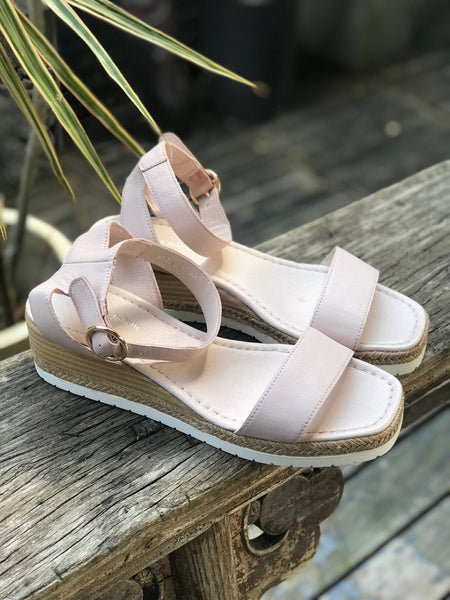 Irish Shoe - Dusty Pink