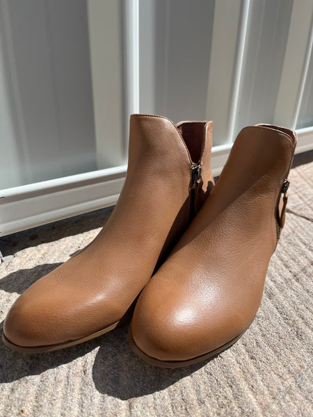 Faye Boots - Cognac Leather